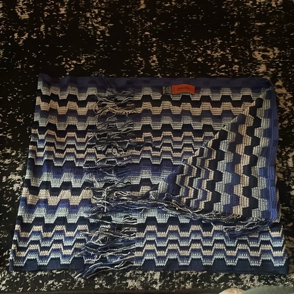 Missoni Accessories - MISSONI Zig Zag Blues Scarf 💙💙